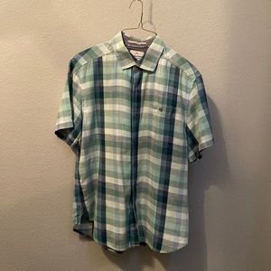 Tommy Bahama mens casual shirt